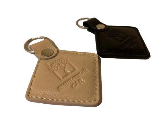 RFID Брелок кожаный EM-Marin с индивидуальным макетом и персонализацией RFID Брелок кожаный EM-Marin с индивидуальным макетом и персонализацией
